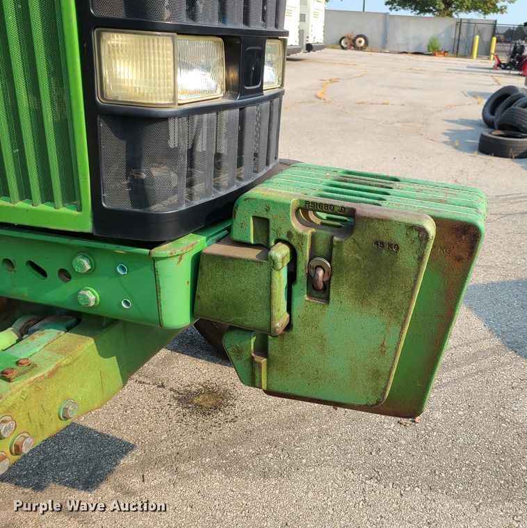 image for item DI6187 1994 John Deere 7200  tractor