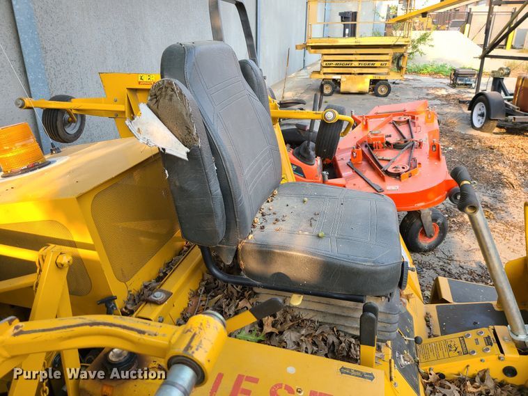 image for item DI6188 Hustler 4600  lawn mower