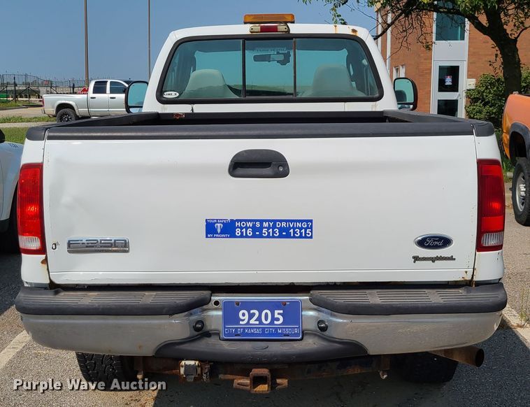 image for item DI6196 2005 Ford F350 Super Duty  pickup truck