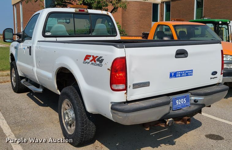 image for item DI6196 2005 Ford F350 Super Duty  pickup truck