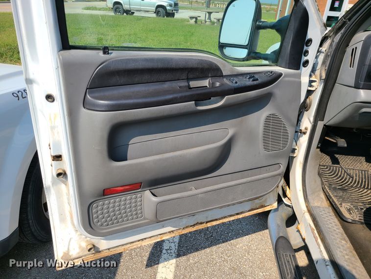 image for item DI6196 2005 Ford F350 Super Duty  pickup truck