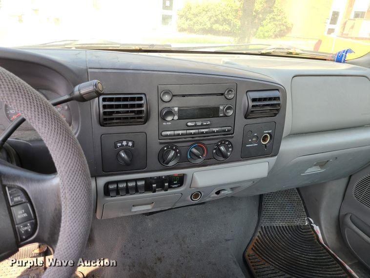 image for item DI6196 2005 Ford F350 Super Duty  pickup truck