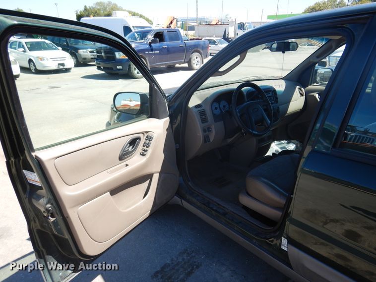 image for item DL8761 2002 Ford Escape  SUV