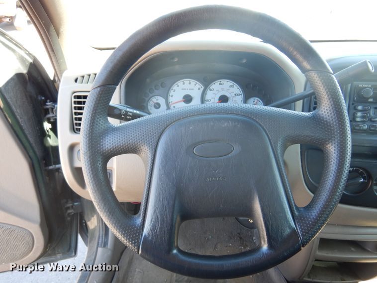 image for item DL8761 2002 Ford Escape  SUV