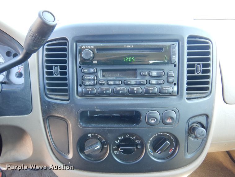 image for item DL8761 2002 Ford Escape  SUV