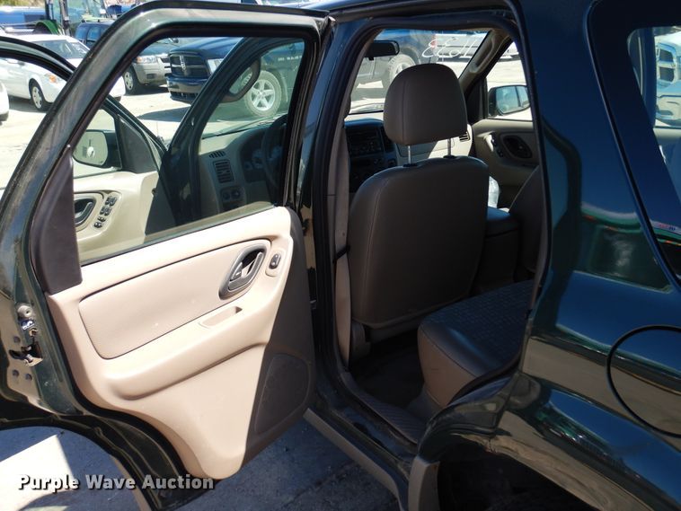 image for item DL8761 2002 Ford Escape  SUV