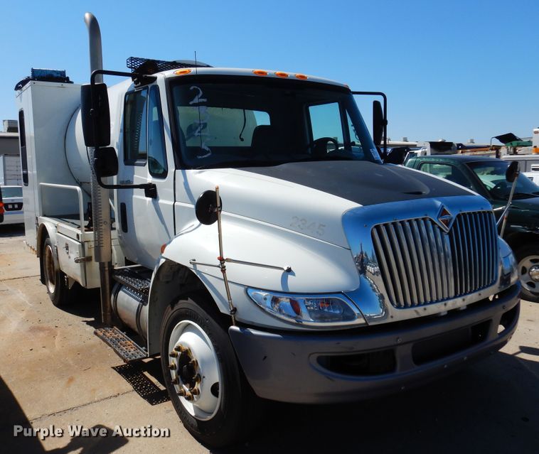 image for item DM5044 2013 International 4300  sewer rodder truck