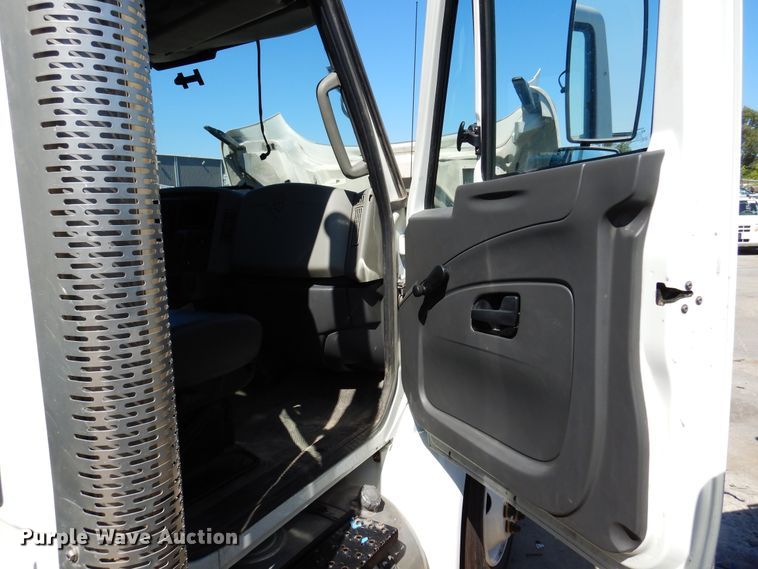 image for item DM5044 2013 International 4300  sewer rodder truck