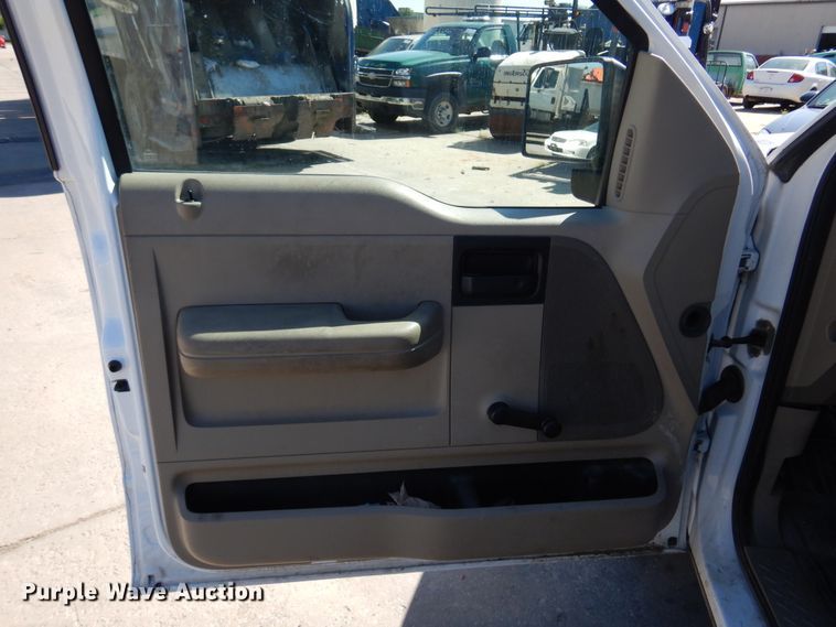 image for item DM5045 2006 Ford F150  SuperCab pickup truck