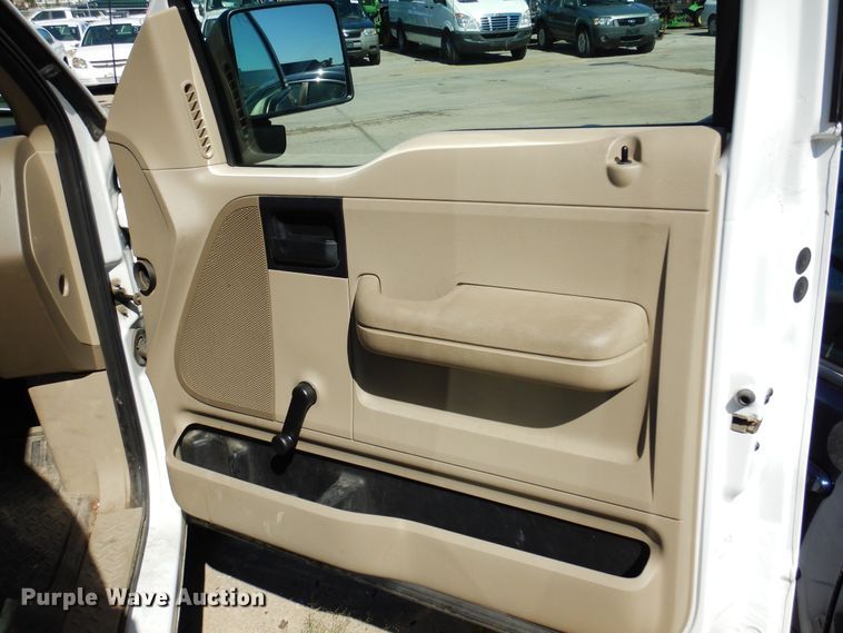 image for item DM5045 2006 Ford F150  SuperCab pickup truck