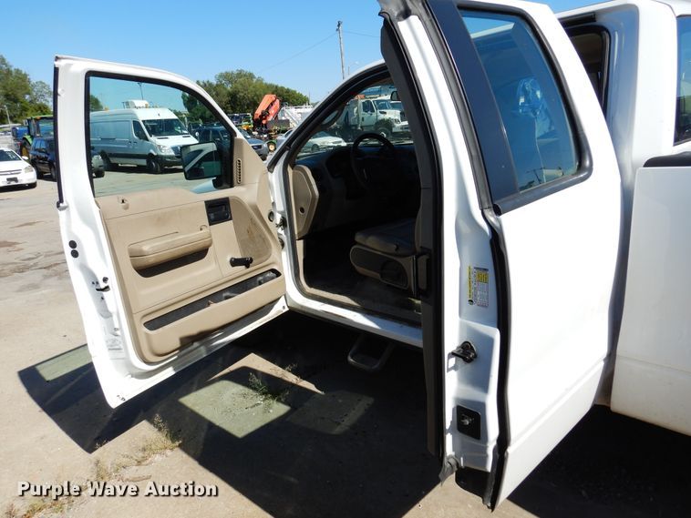 image for item DM5045 2006 Ford F150  SuperCab pickup truck