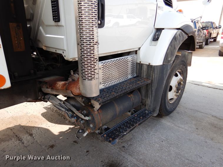 image for item DM5048 2012 International WorkStar 7500  dump truck