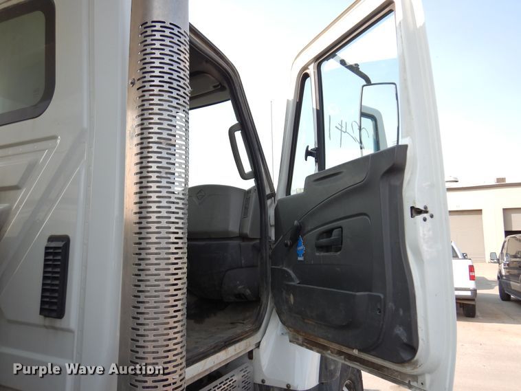 image for item DM5048 2012 International WorkStar 7500  dump truck