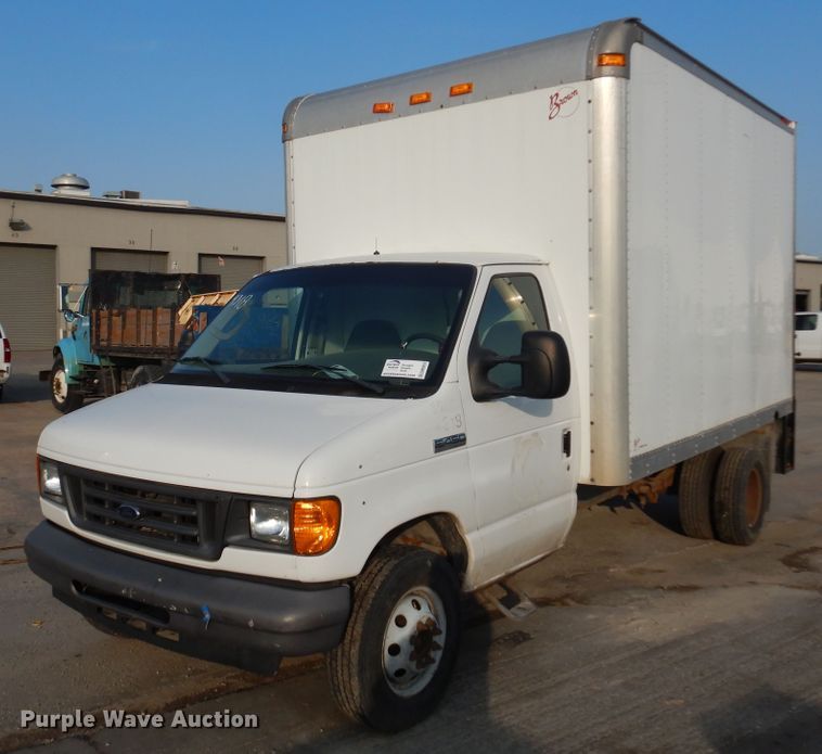 image for item DM5052 2006 Ford E450  box truck