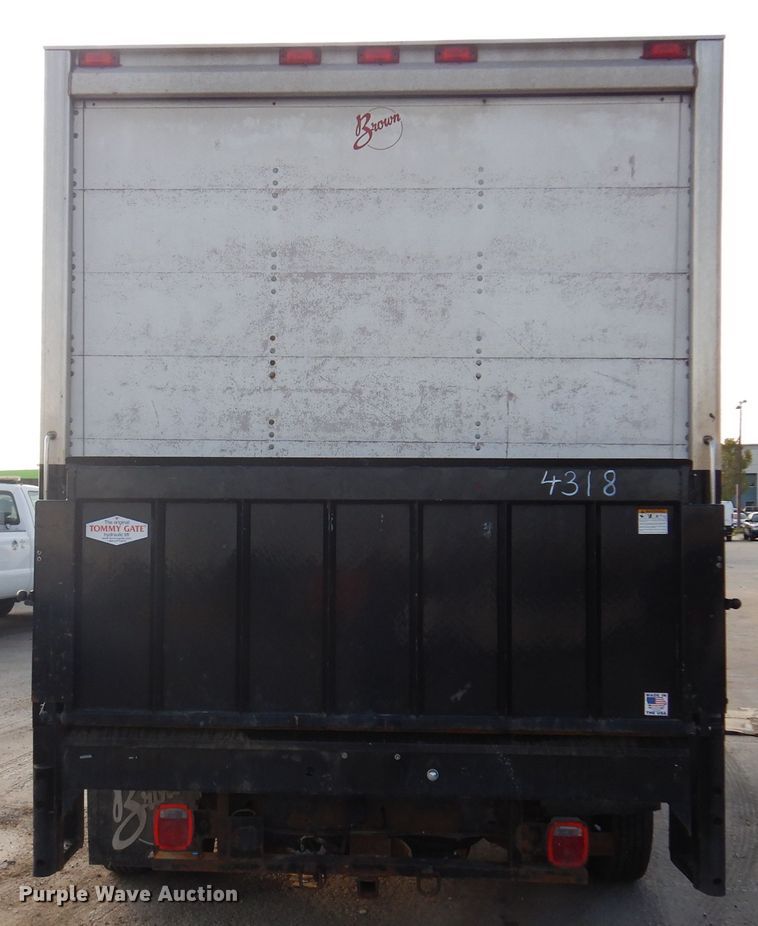 image for item DM5052 2006 Ford E450  box truck