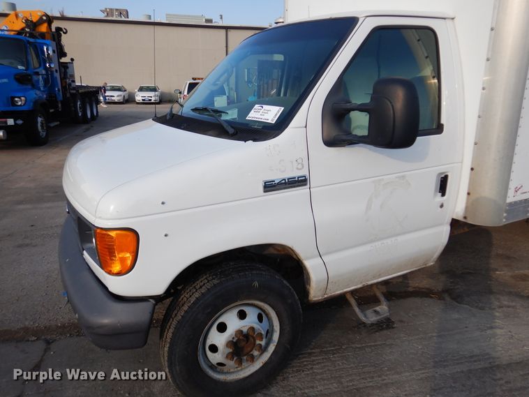 image for item DM5052 2006 Ford E450  box truck