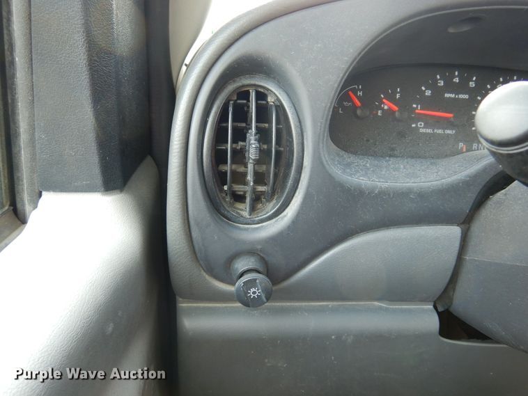 image for item DM5052 2006 Ford E450  box truck