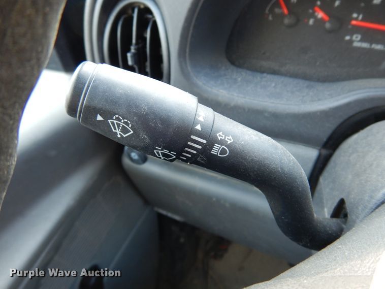 image for item DM5052 2006 Ford E450  box truck