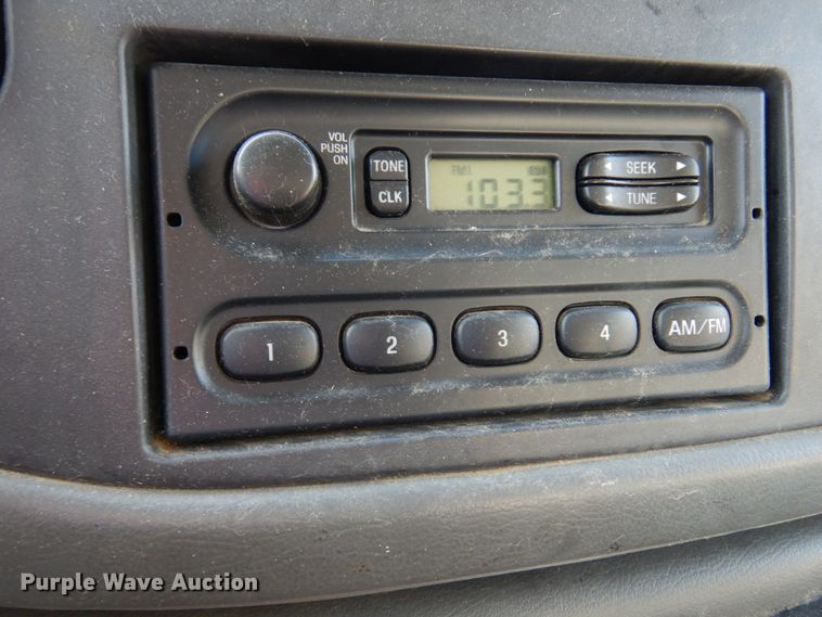 image for item DM5052 2006 Ford E450  box truck