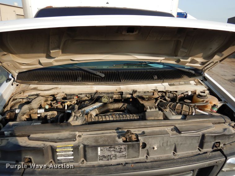 image for item DM5052 2006 Ford E450  box truck