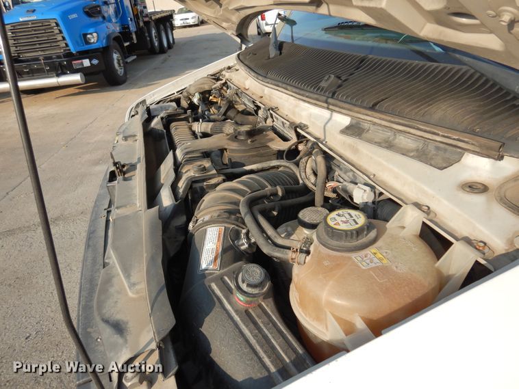 image for item DM5052 2006 Ford E450  box truck