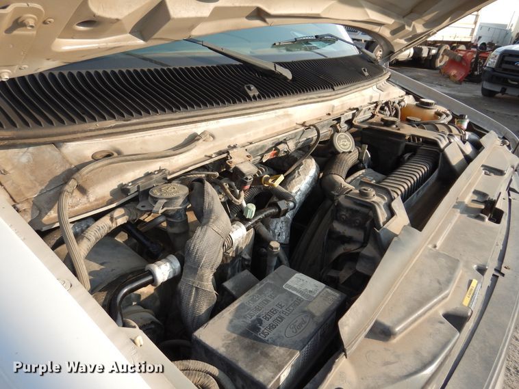 image for item DM5052 2006 Ford E450  box truck