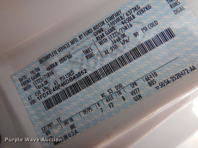 image for item DM5052 2006 Ford E450  box truck