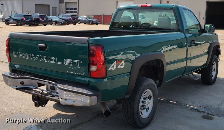 image for item DM5056 2006 Chevrolet Silverado 2500HD  pickup truck