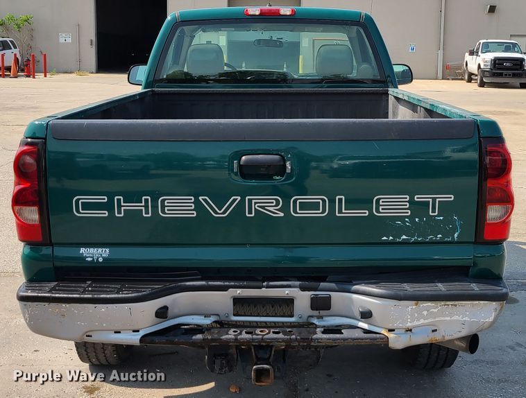 image for item DM5056 2006 Chevrolet Silverado 2500HD  pickup truck