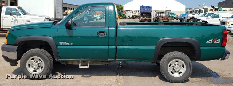 image for item DM5056 2006 Chevrolet Silverado 2500HD  pickup truck