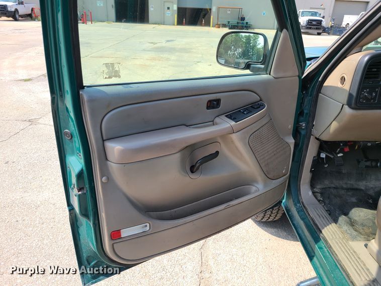 image for item DM5056 2006 Chevrolet Silverado 2500HD  pickup truck