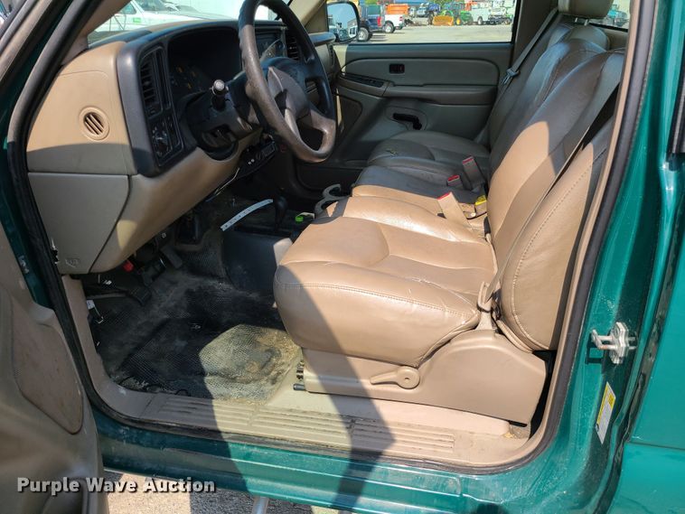 image for item DM5056 2006 Chevrolet Silverado 2500HD  pickup truck