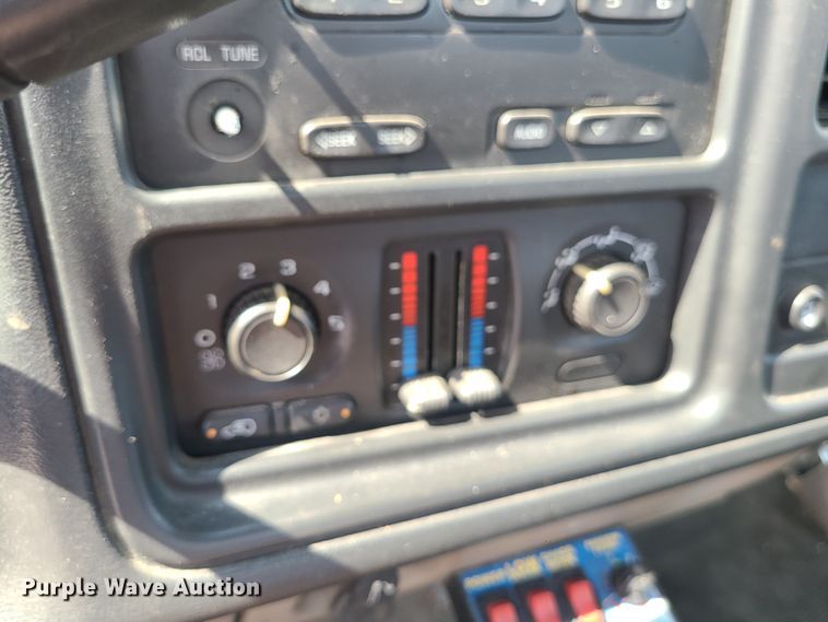 image for item DM5056 2006 Chevrolet Silverado 2500HD  pickup truck