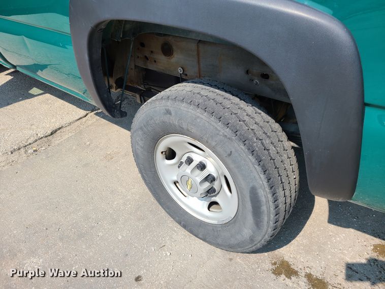 image for item DM5056 2006 Chevrolet Silverado 2500HD  pickup truck