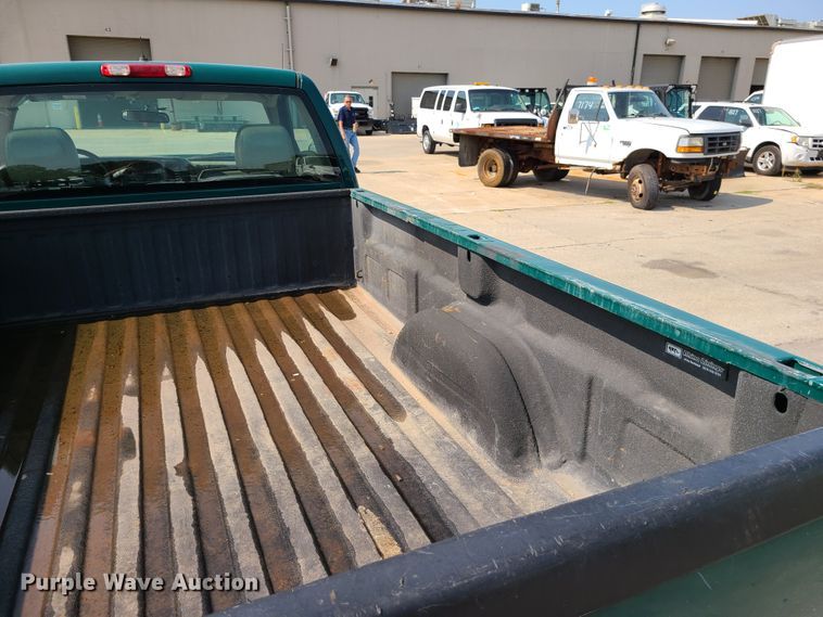 image for item DM5056 2006 Chevrolet Silverado 2500HD  pickup truck