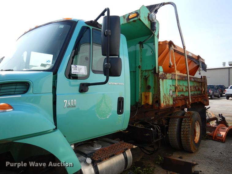 image for item DM5060 2007 International WorkStar 7400  dump truck