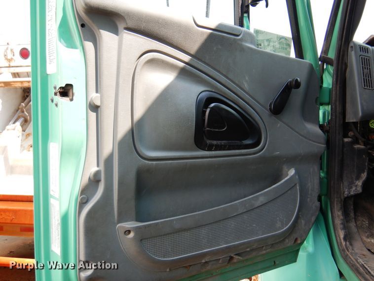 image for item DM5060 2007 International WorkStar 7400  dump truck