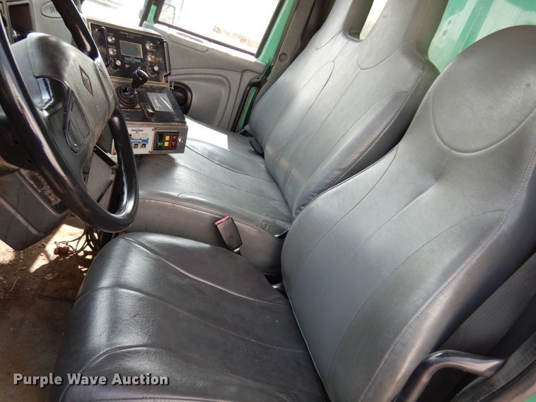 image for item DM5060 2007 International WorkStar 7400  dump truck