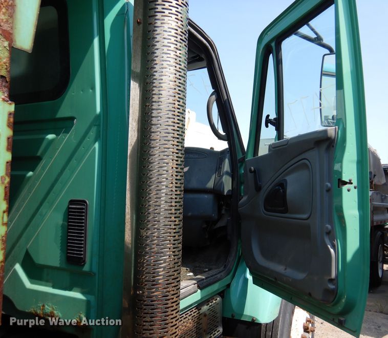 image for item DM5060 2007 International WorkStar 7400  dump truck