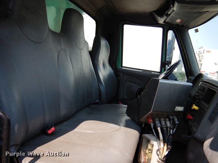 image for item DM5060 2007 International WorkStar 7400  dump truck