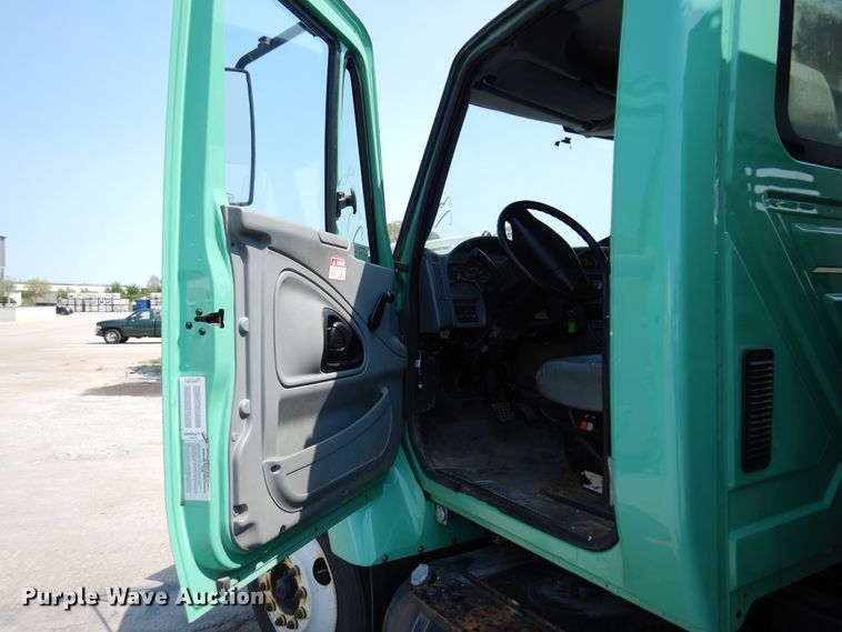 image for item DM5061 2007 International WorkStar 7300  dump truck