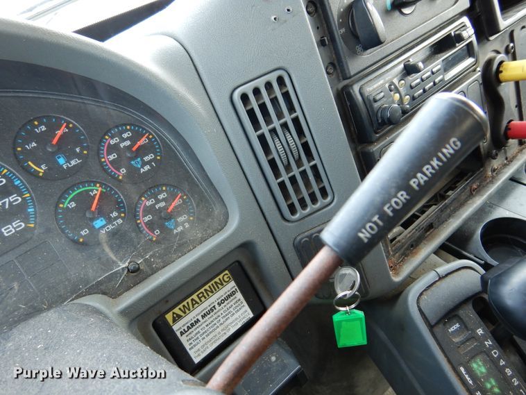 image for item DM5061 2007 International WorkStar 7300  dump truck