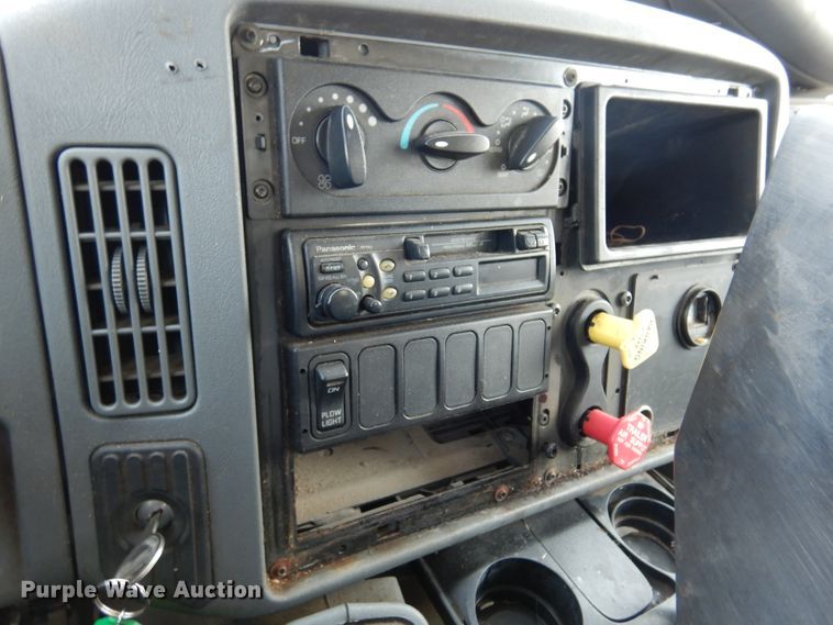 image for item DM5061 2007 International WorkStar 7300  dump truck