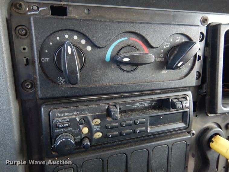 image for item DM5061 2007 International WorkStar 7300  dump truck