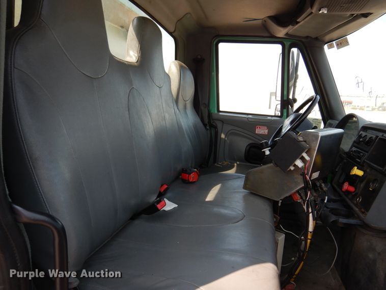 image for item DM5061 2007 International WorkStar 7300  dump truck