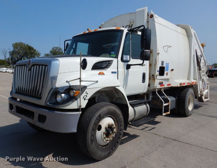 image for item DM5062 2013 International WorkStar 7400  refuse truck