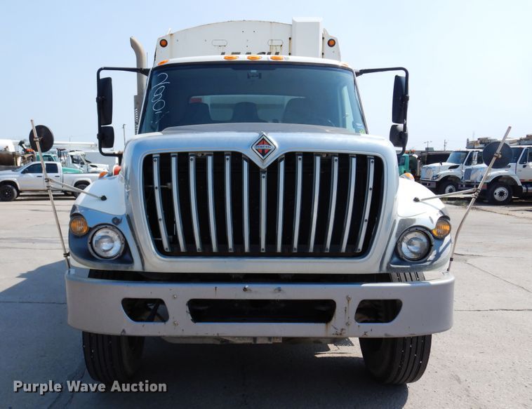 image for item DM5062 2013 International WorkStar 7400  refuse truck