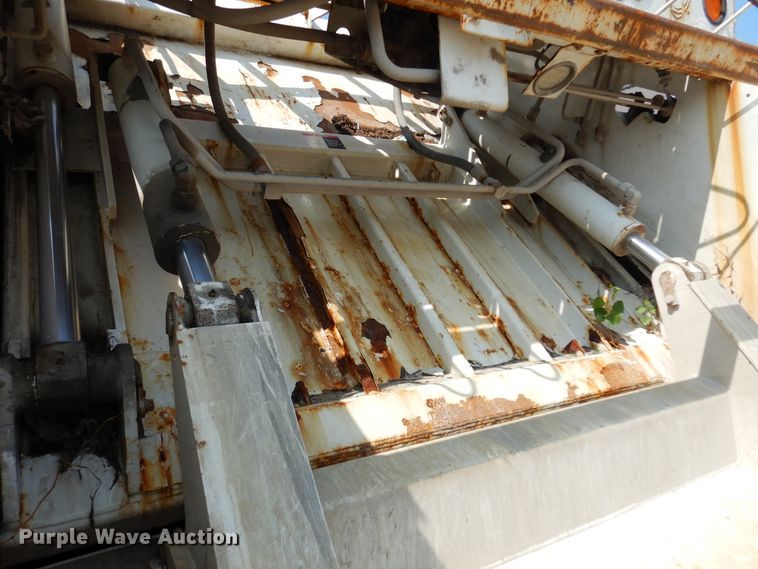 image for item DM5062 2013 International WorkStar 7400  refuse truck