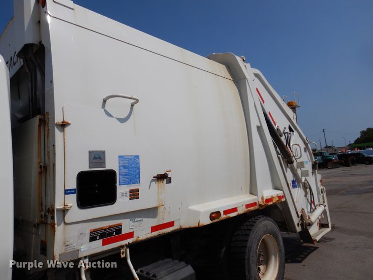 image for item DM5062 2013 International WorkStar 7400  refuse truck