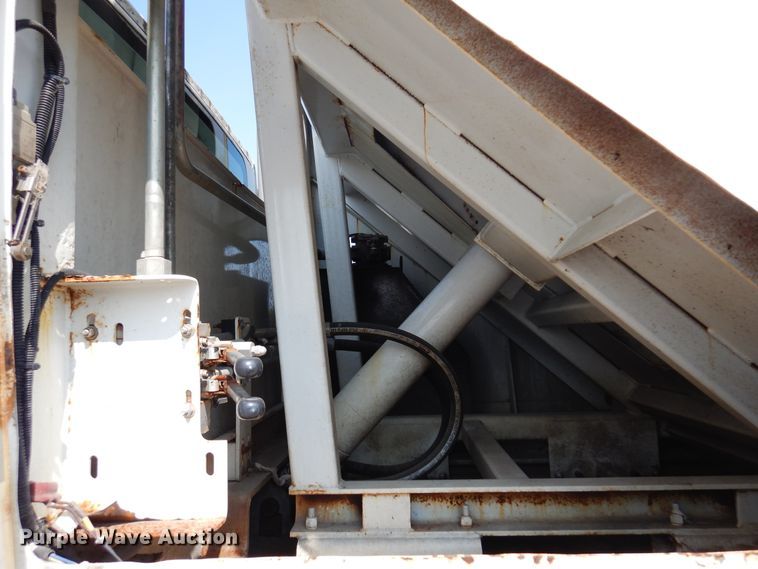 image for item DM5062 2013 International WorkStar 7400  refuse truck